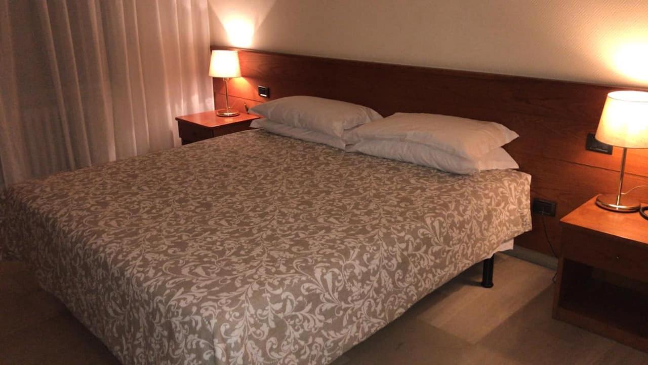 Hotel Select Сант'Иларио-д'Энца Экстерьер фото